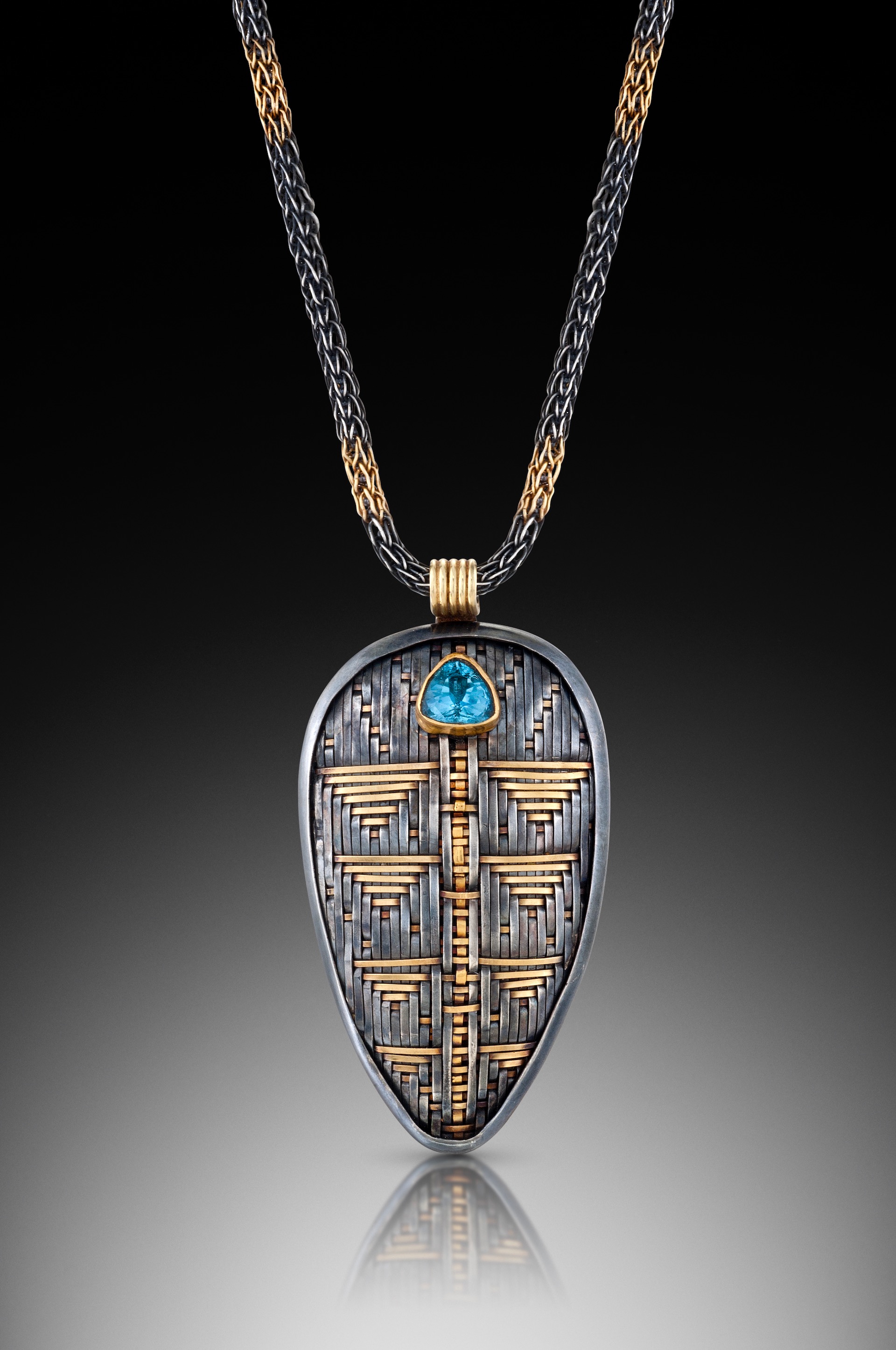 RESPLENDENT-BEETLE-NECKLACE