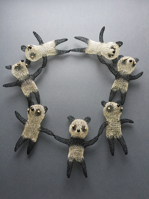 SperkovaB_Necklace_Pandas_w.jpg SperkovaB_Necklace_Pandas_w.jpg
