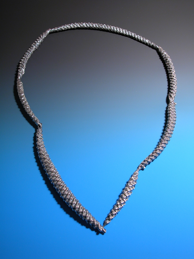 EidC_Necklace_Aciculums_w.jpg