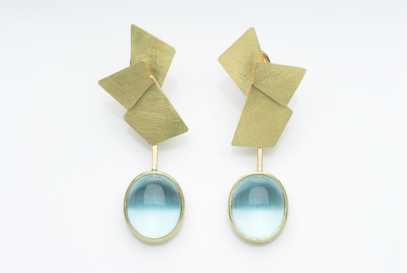 KrinosD_SummerEarrings_18KGoldCabochonAquamarines_w.jpg