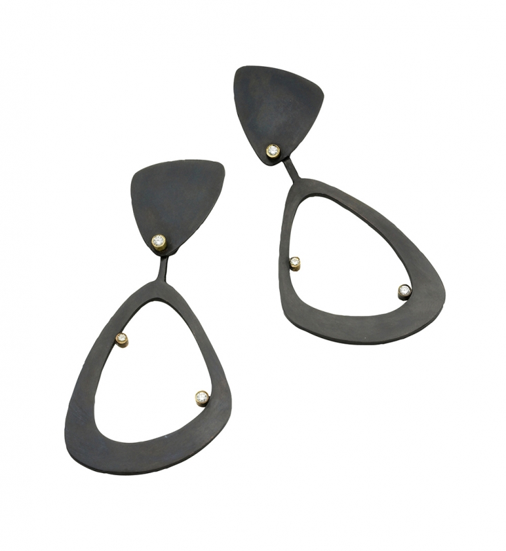 KrinosD_BrigitteEarrings_OxidisedSilverDiamonds_w.jpg KrinosD_BrigitteEarrings_OxidisedSilverDiamonds_w.jpg