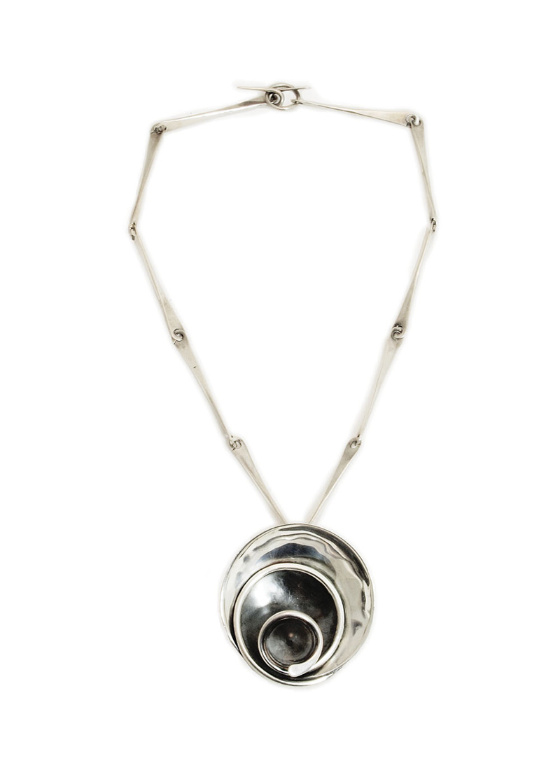 ArtSmith_SilverNecklaceFront.jpg ArtSmith_SilverNecklaceFront.jpg