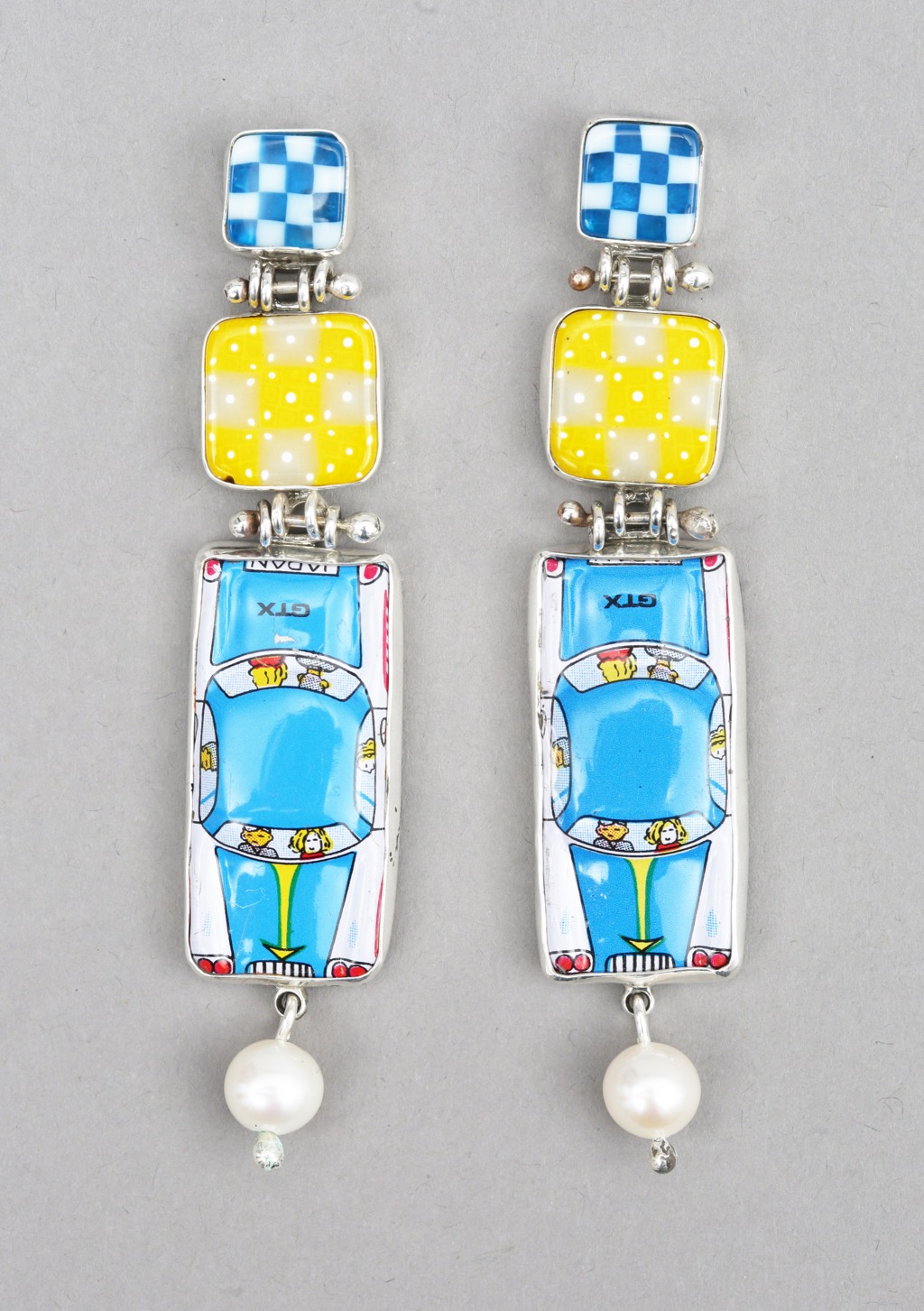 BarrD_Earrings_DateNight.jpg BarrD_Earrings_DateNight.jpg