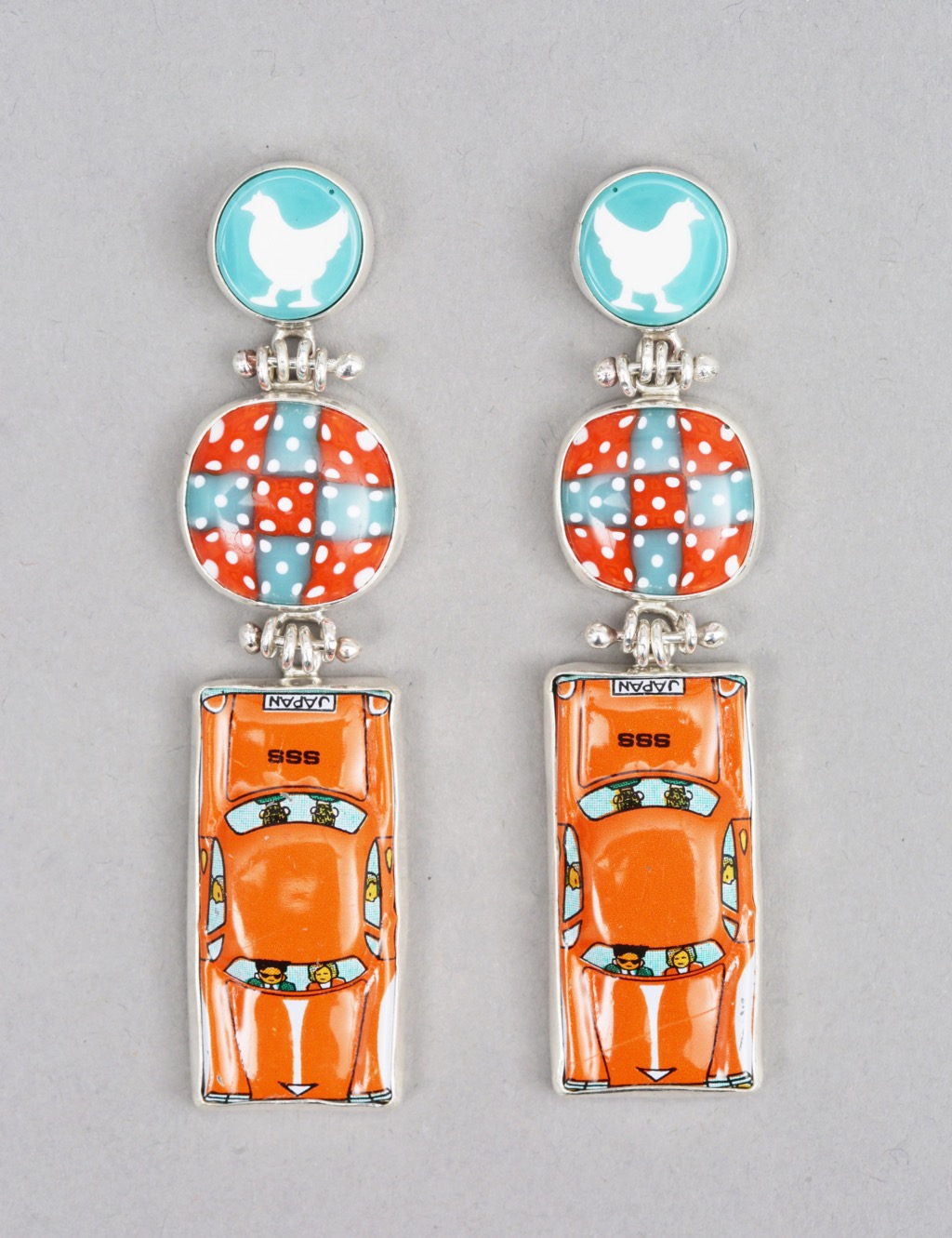 BarrD_Earrings_PlayingChicken.jpg BarrD_Earrings_PlayingChicken.jpg