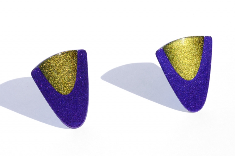 ThiewesR_472_Earrings_Sliced_w.jpg