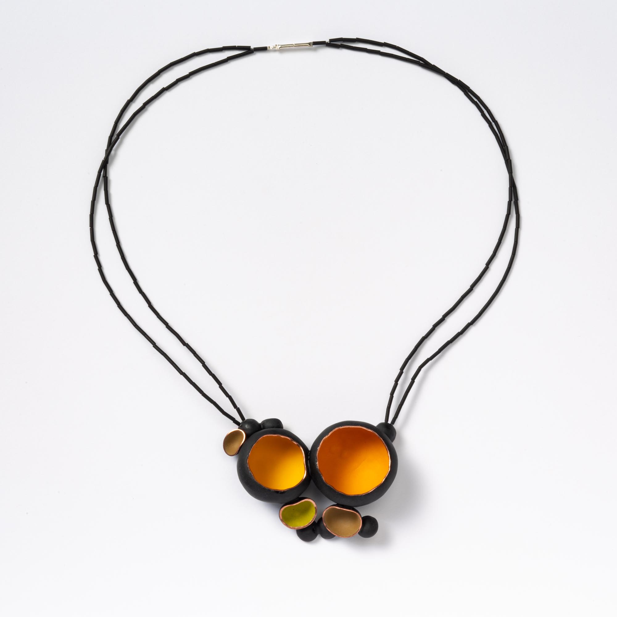 copper-enamel-glass-beads-silver-4700