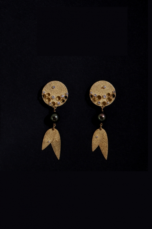 FlockingerG_Earrings_990_w.jpg