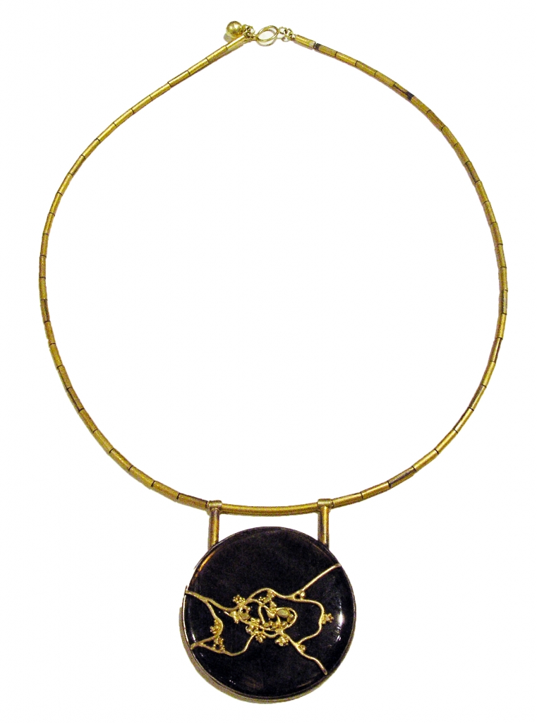 OConnorH_Necklace_Pendant_Gold.jpg