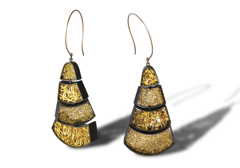 FuchiA_Earrings_Oxymoron2_w.jpg