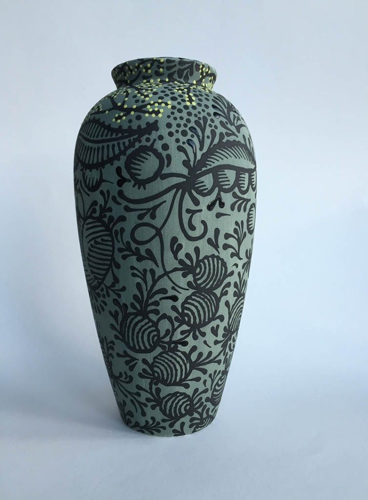 GuralnickJ_ClassicVase_w.jpg GuralnickJ_ClassicVase_w.jpg