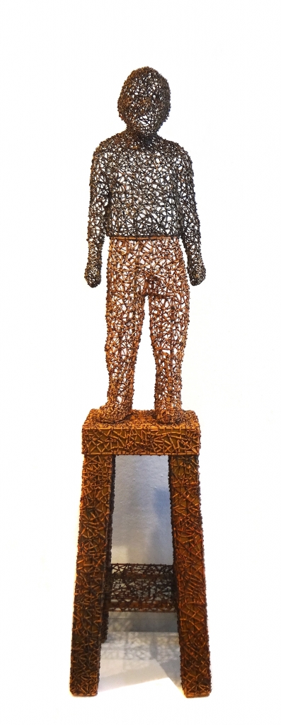 McQueen Outlander Stand2.jpg McQueen Outlander Stand2.jpg