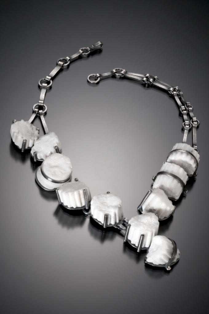 VeverkaD_Necklace_Column.jpeg