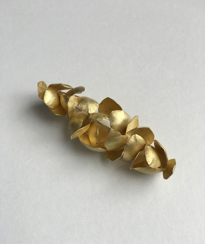 SaitoK_Brooch_Buds_18KGold_w.jpg