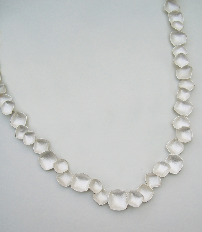SaitoK_Necklace_Faceted_Silver_w.jpg