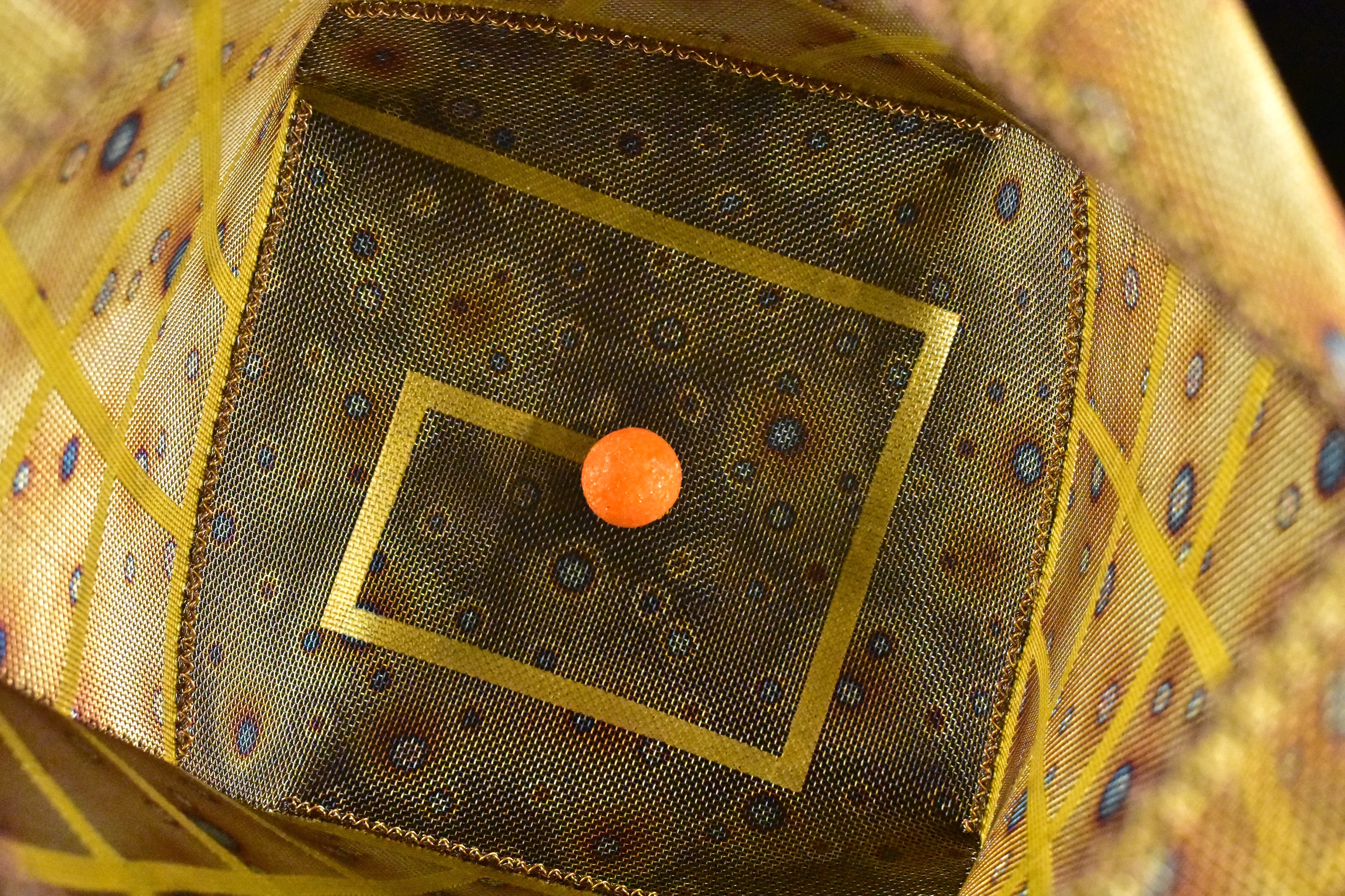 4dTwist-in-Space-3 4dTwist-in-Space-3