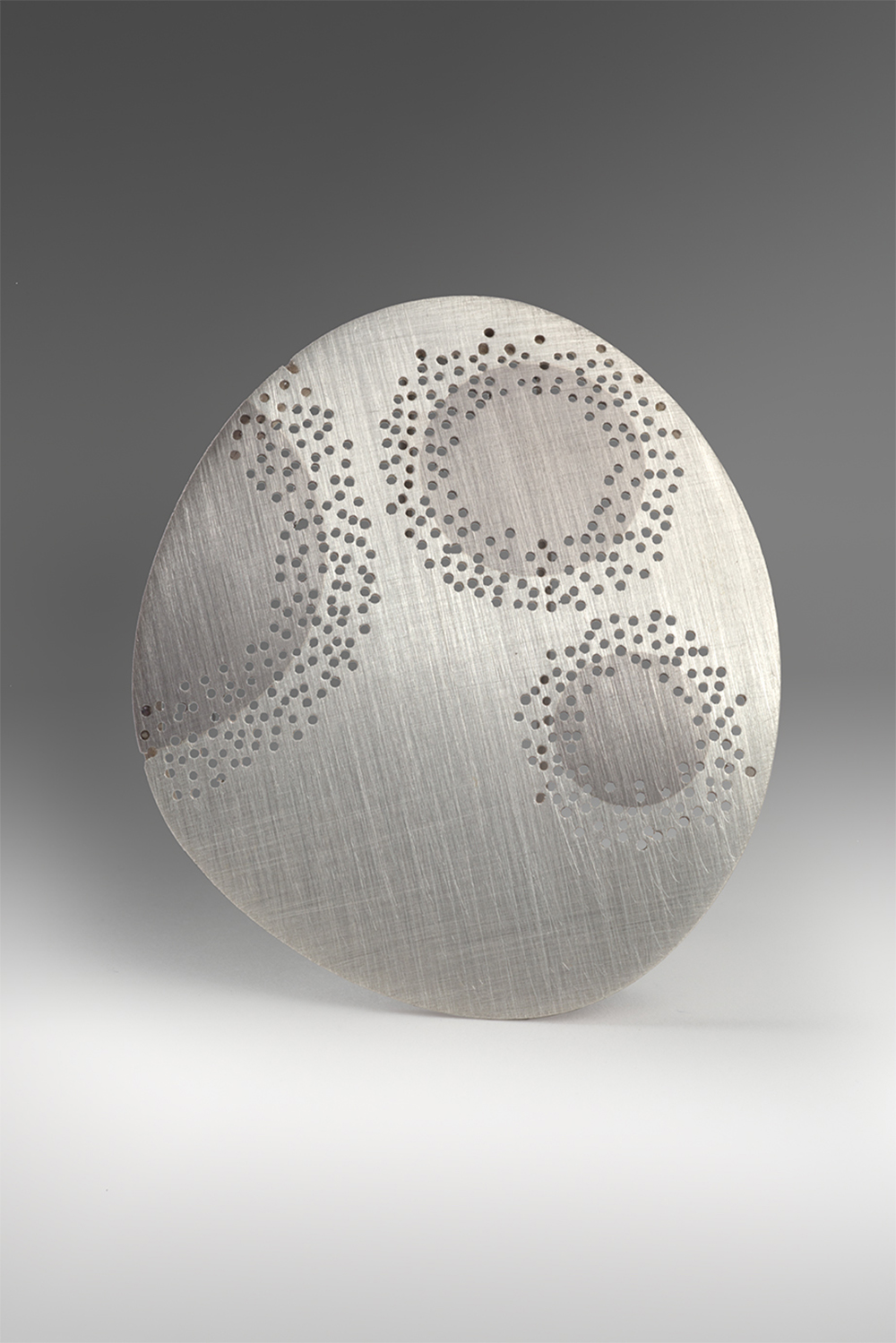 ONeillL_Brooch_OvalMurmuration1.jpg