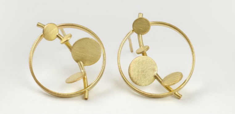 ONeillL_Earrings_TumblingBlossomInDiscStud_Medium_w.jpg ONeillL_Earrings_TumblingBlossomInDiscStud_Medium_w.jpg