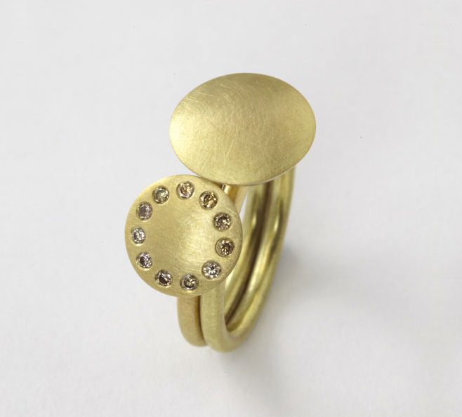 ONeillL_Rings_TwoSetTopCapRing_CognacDiamondHalo_w.png ONeillL_Rings_TwoSetTopCapRing_CognacDiamondHalo_w.png