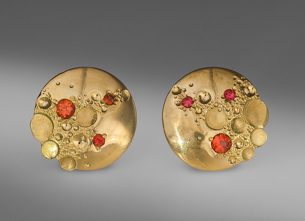 SprengM_Earrings_PetitsRondsJauneRouge_GoldSapphires
