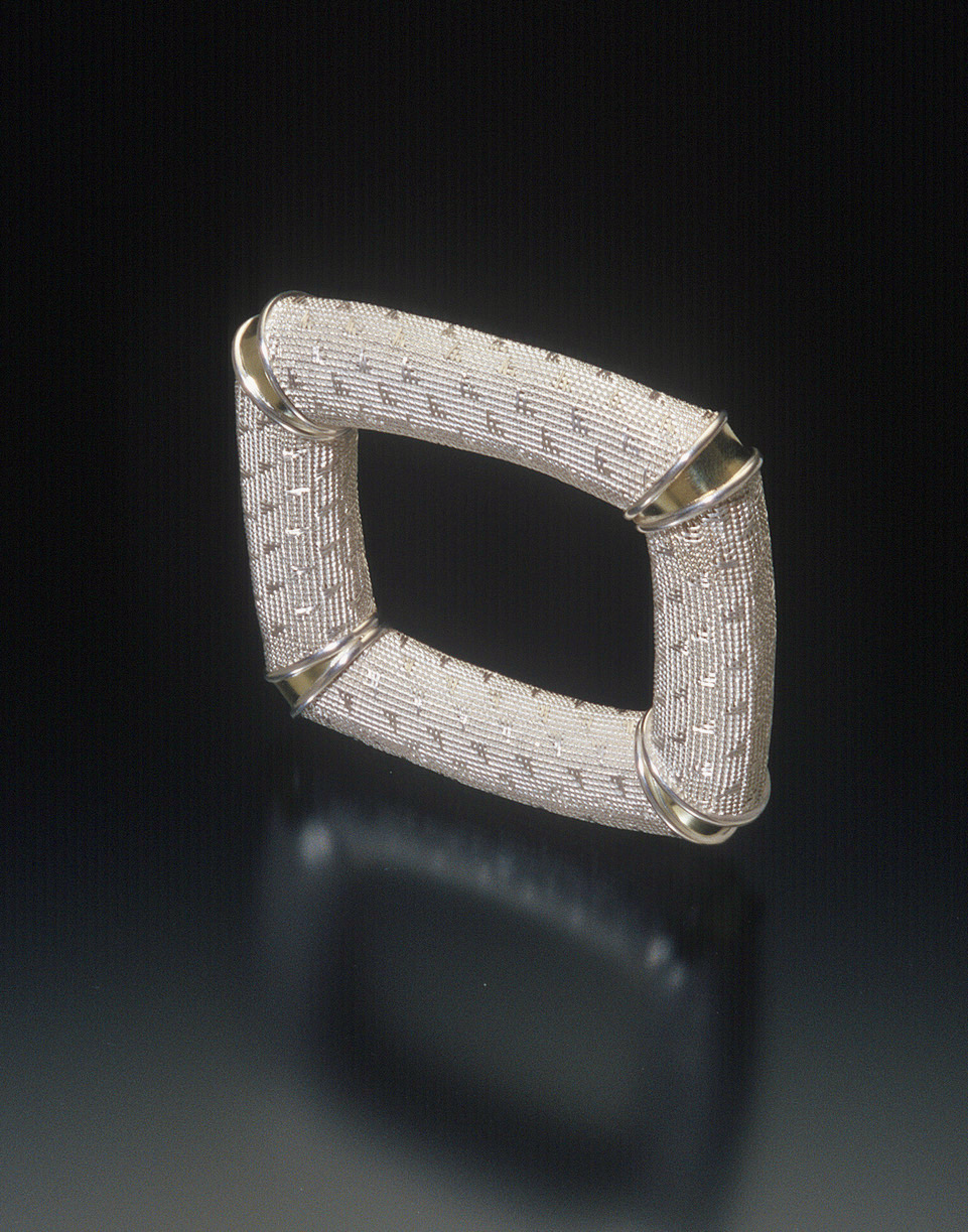 31.-Bracelet-17-1982-1250x1046