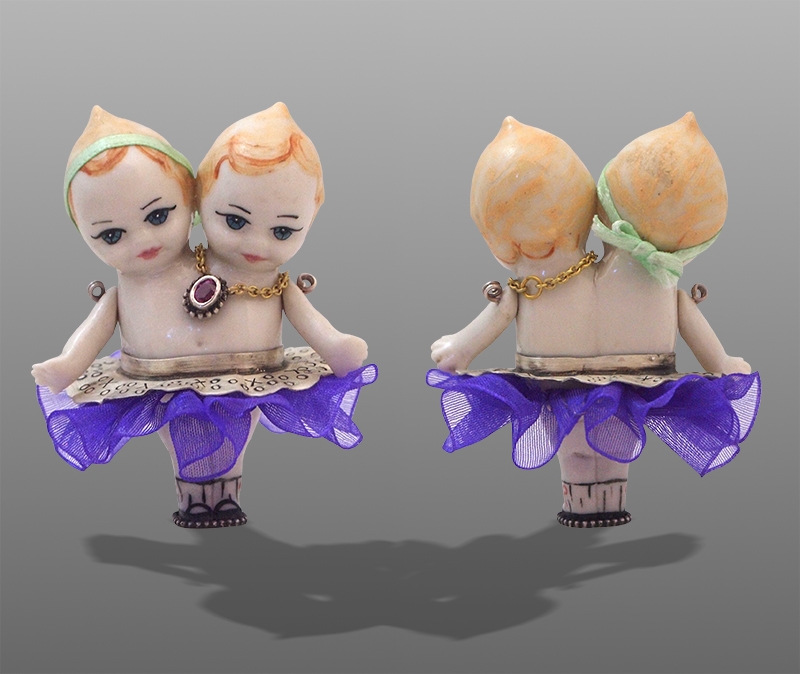 RIskM_Doll_FreakShow_Twins_w.jpg