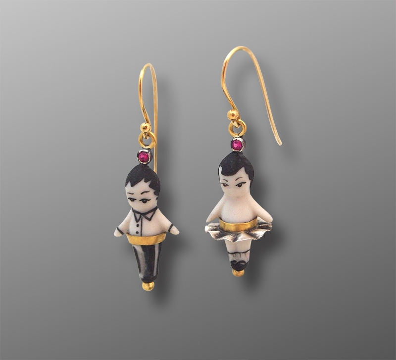 RiskM_Earrings_FreakShow_MrAndMrsTomThumb_w.jpg