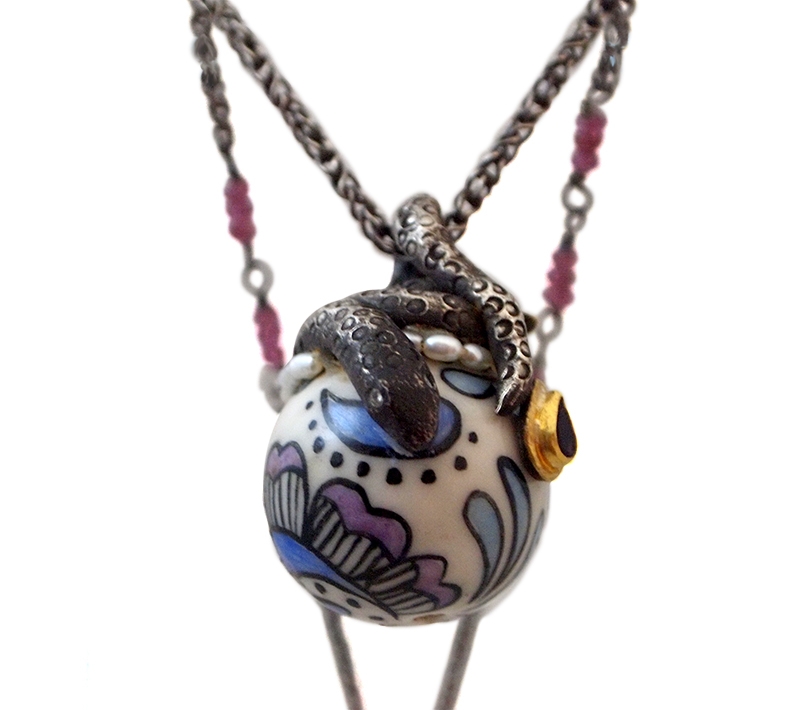 RiskM_Pendant_FreakShow_SnakeCharmer_w.jpg
