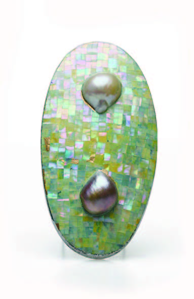 AsaiM_PairPearls_Brooch.jpg