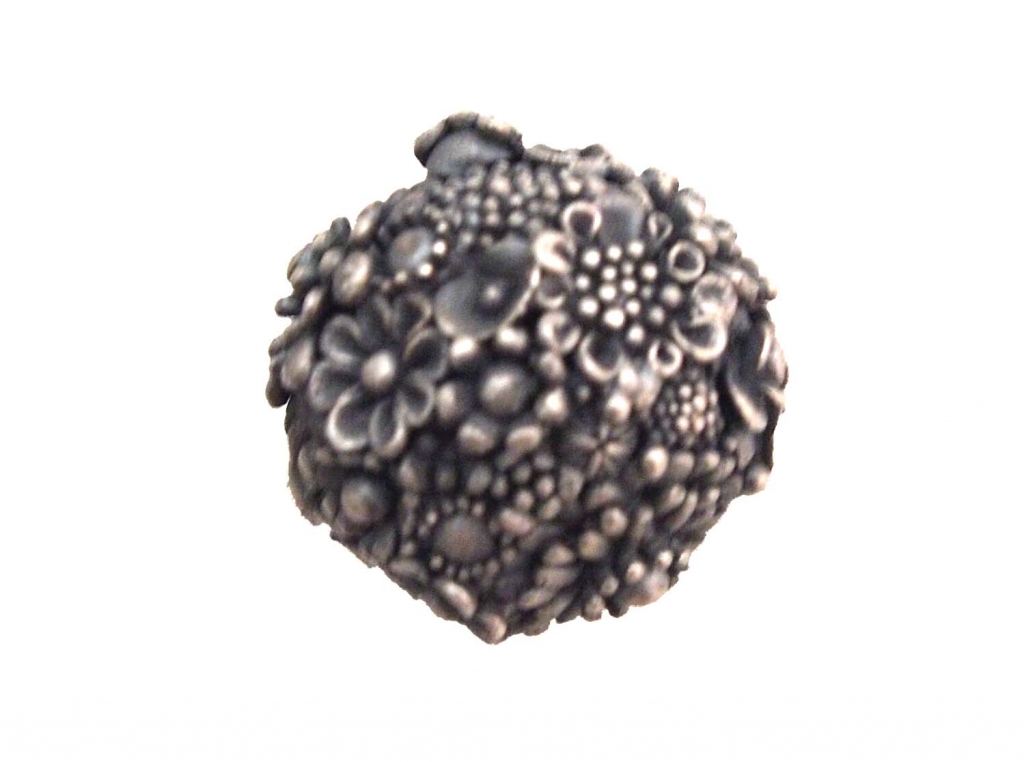 RochelN_NR9_BlackenedSilver_Ring.jpg RochelN_NR9_BlackenedSilver_Ring.jpg
