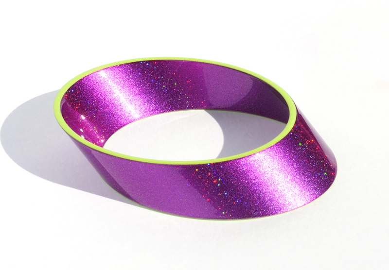 ThiewesR_477_Bracelet_Sliced_w.jpg ThiewesR_477_Bracelet_Sliced_w.jpg