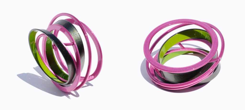 ThiewesR_Bracelet_446_SlipstreamC.jpg ThiewesR_Bracelet_446_SlipstreamC.jpg