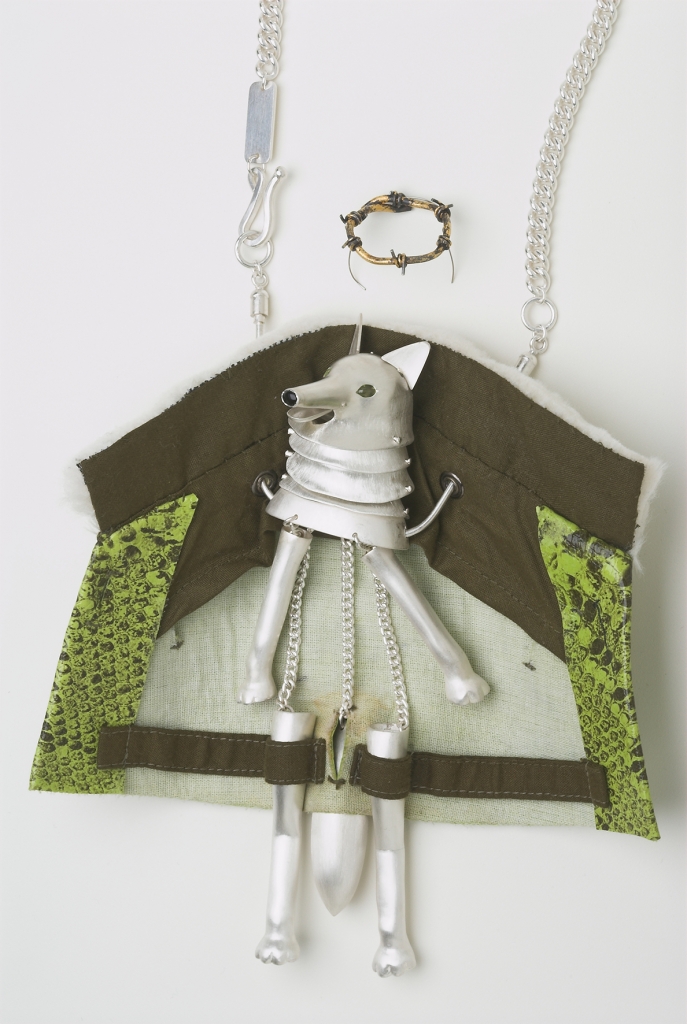 TaniguchiR_Necklace_PoshGirl_Open_PhotoJoëlDegen.jpg