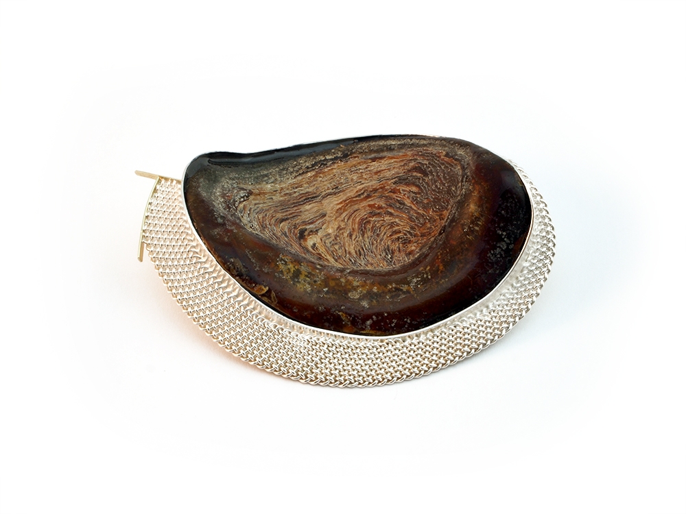 BehrensH_Brooch_03.2016_Resin_w.jpg