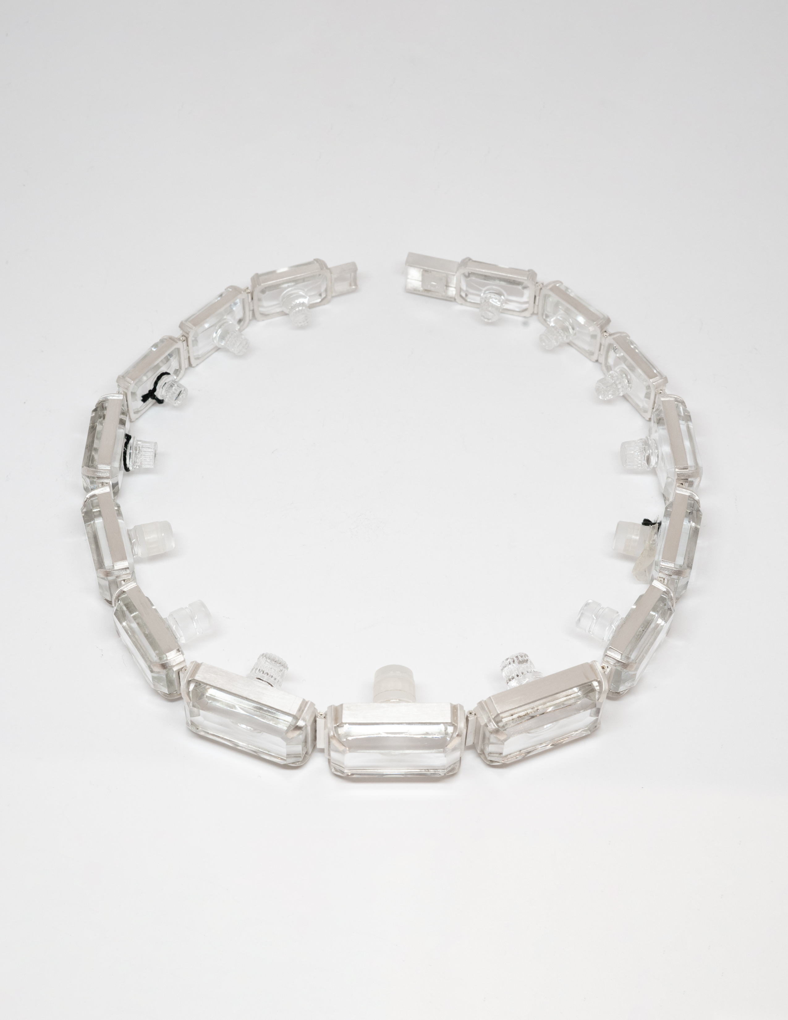 perfumenecklace2