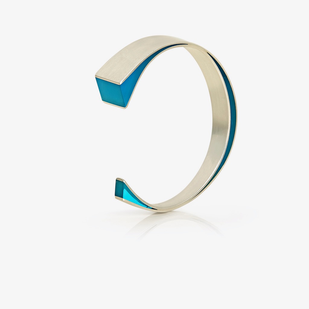 12. U.F.O Accessories Banded 2 for the wrist in electric blue.jpg