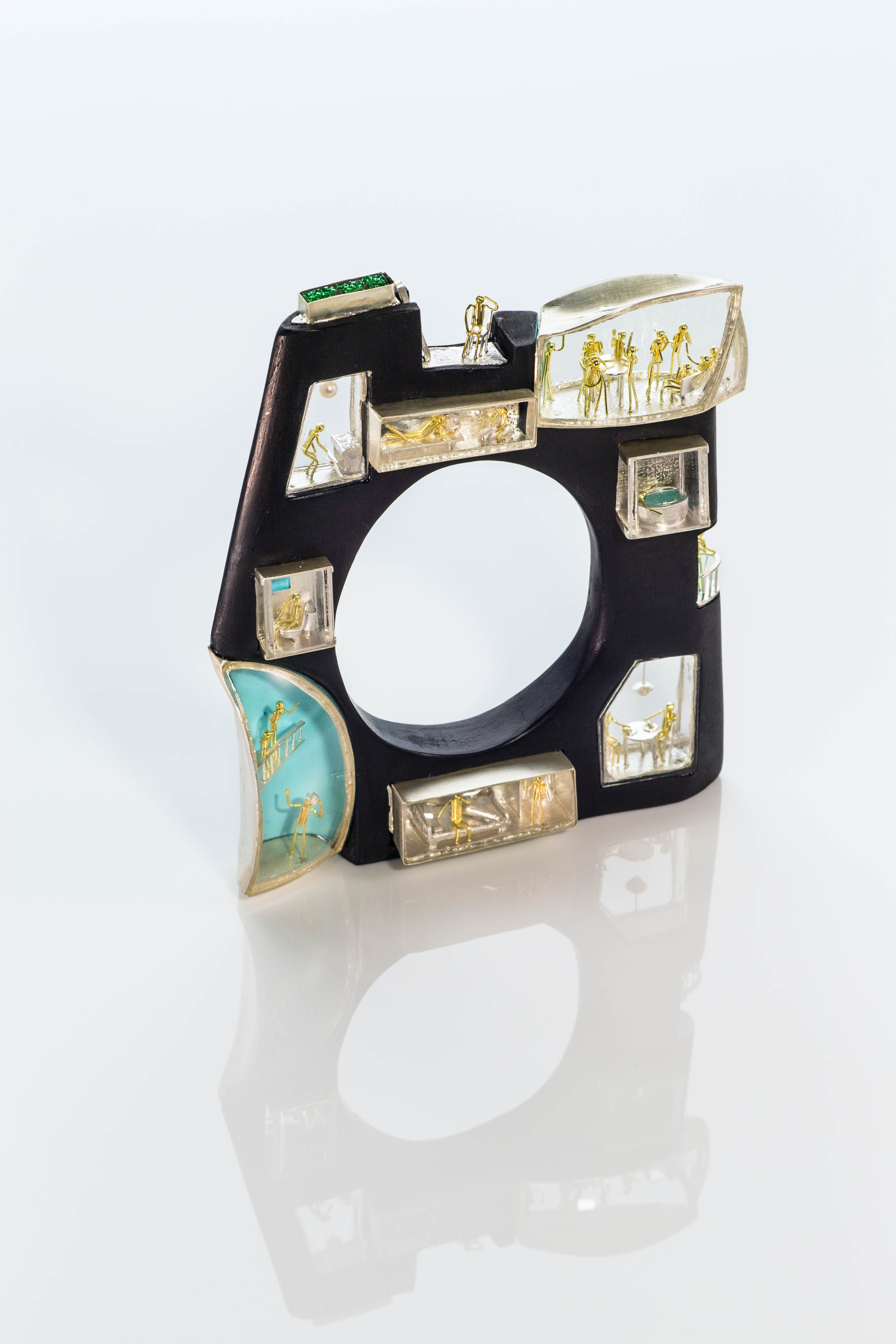 MaedaA_Bracelet_HomeSweetHome_2015B