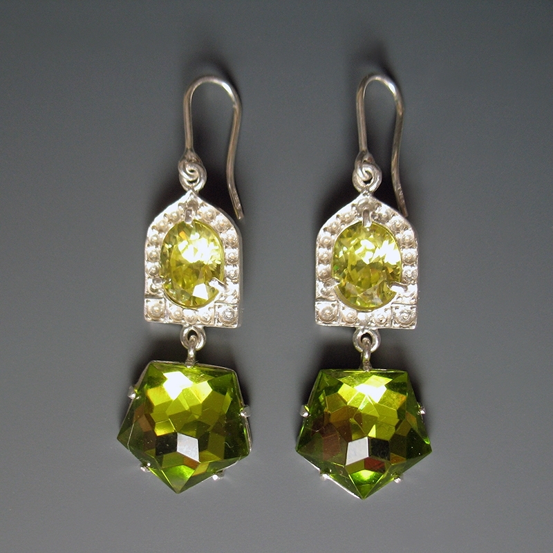 GrunerT_Earrings_026_w.jpg GrunerT_Earrings_026_w.jpg