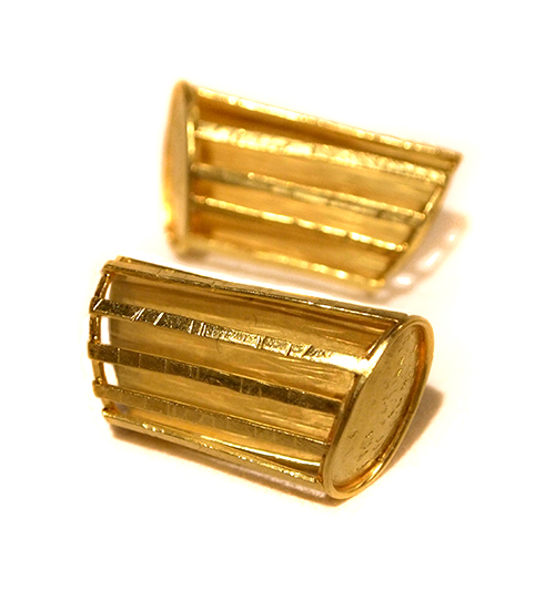 WatkinsA_ASW861_Earclips_Shower_sm