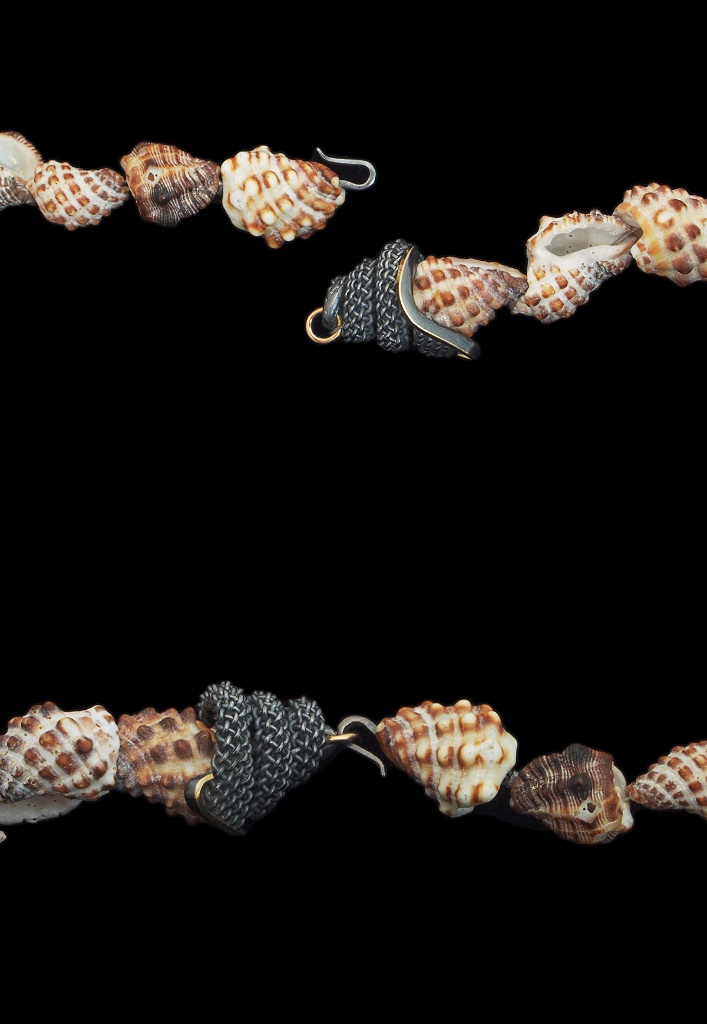 HanneBehrens_RoundShellNecklace_Detail.jpg