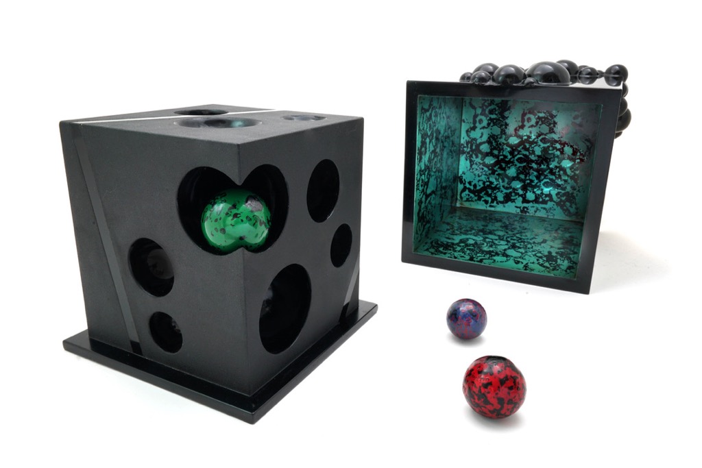 YokoMZ_BallsBox.jpg YokoMZ_BallsBox.jpg