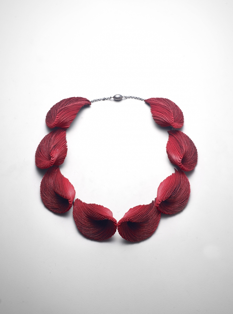 KimYJ_YKIM05_TransitionsInRed_Necklace_2015.jpg