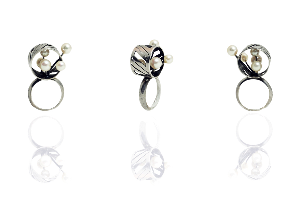 YoshikoYamamoto_SilverandPearlRings (1).jpg YoshikoYamamoto_SilverandPearlRings (1).jpg