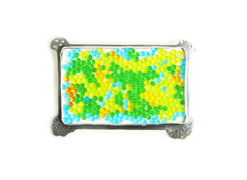 YoshikoYamamoto_BrightGreenBrooch_Front.jpg