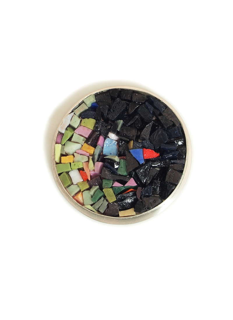 YoshikoYamamoto_MosaicBrooch_2_Front.jpg