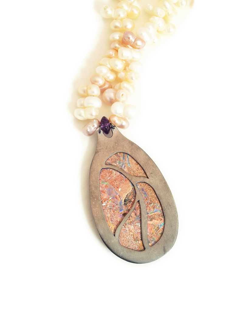YoshikoYamamoto_Pendant_2.jpg